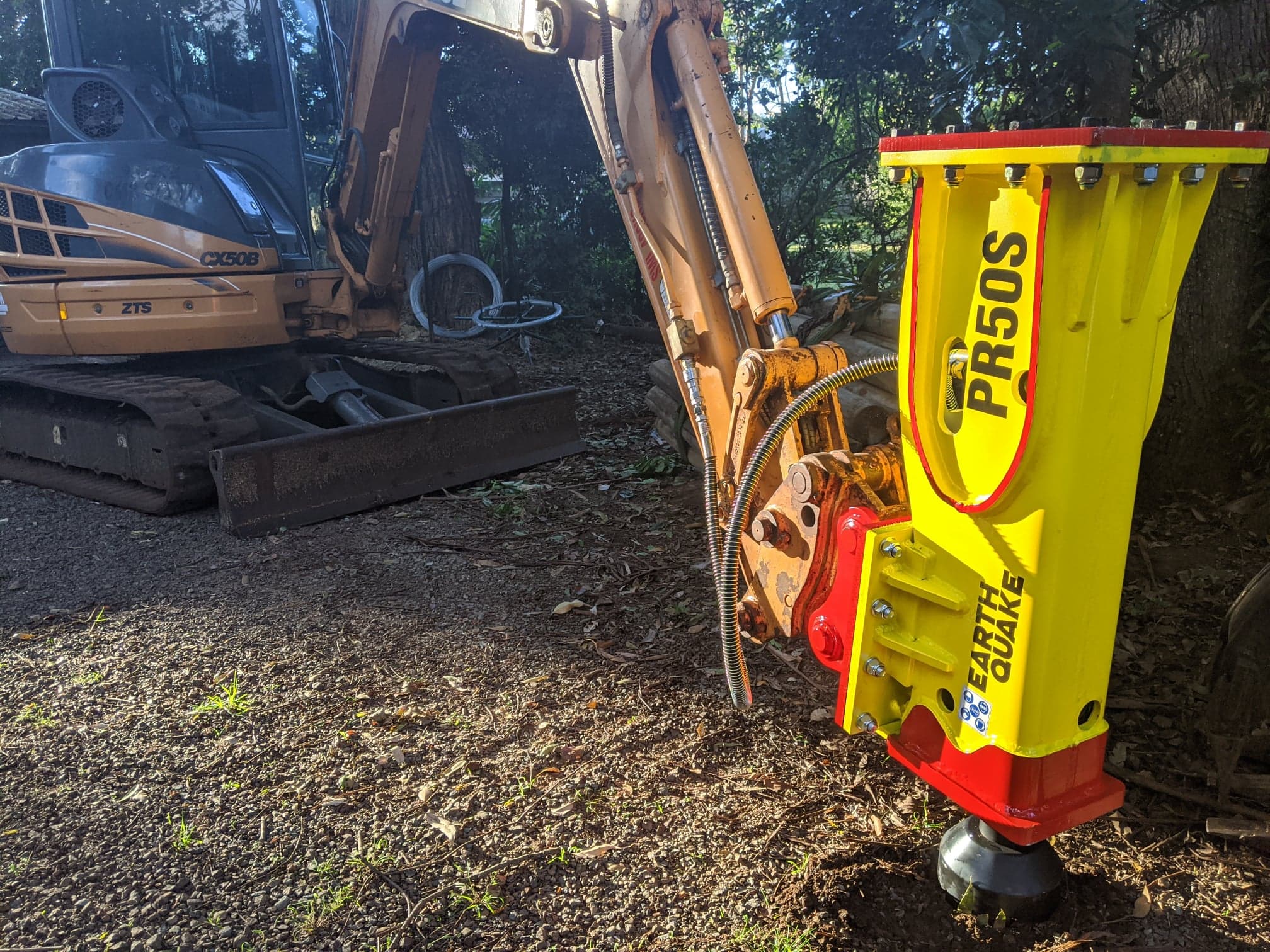 EarthQuake PR50S Post Rammer - Excavator