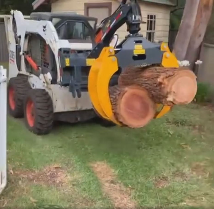 Log Skidding Grapple for Skid Steer Loaders Earthmoving Warehouse